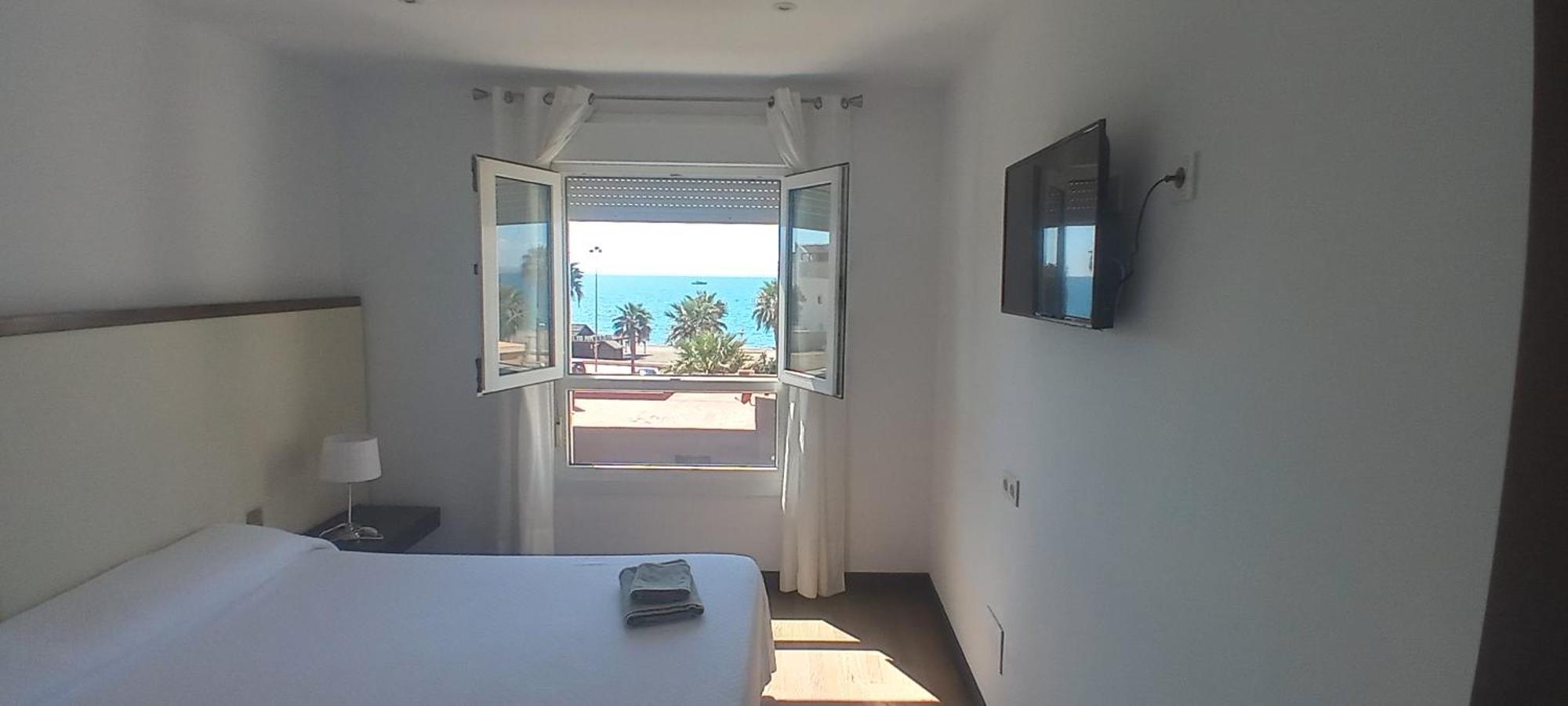 Apartamento 5 Home Suites Almería Oda fotoğraf